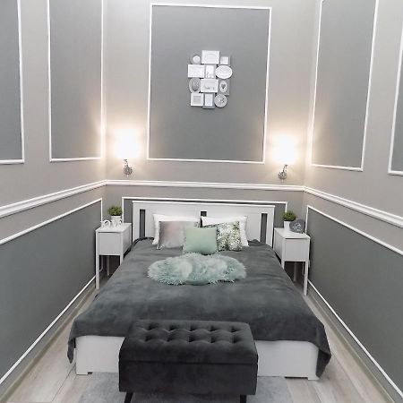 A10 Alkotmany B Apartment بودابست المظهر الخارجي الصورة