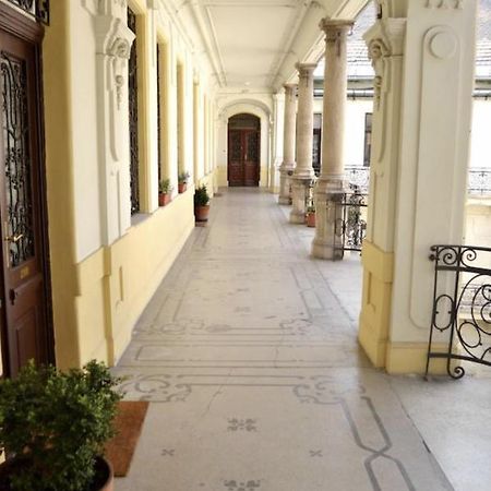 A10 Alkotmany B Apartment بودابست المظهر الخارجي الصورة