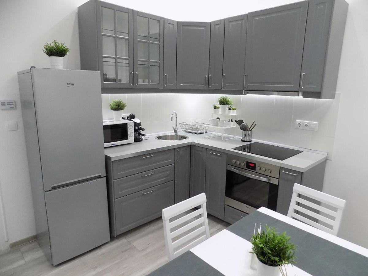 A10 Alkotmany B Apartment بودابست المظهر الخارجي الصورة