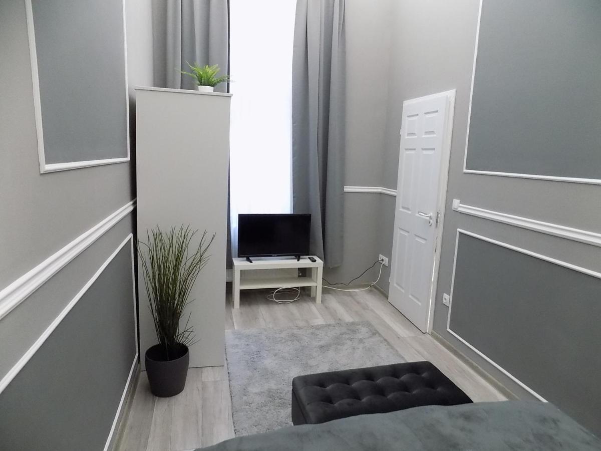 A10 Alkotmany B Apartment بودابست المظهر الخارجي الصورة